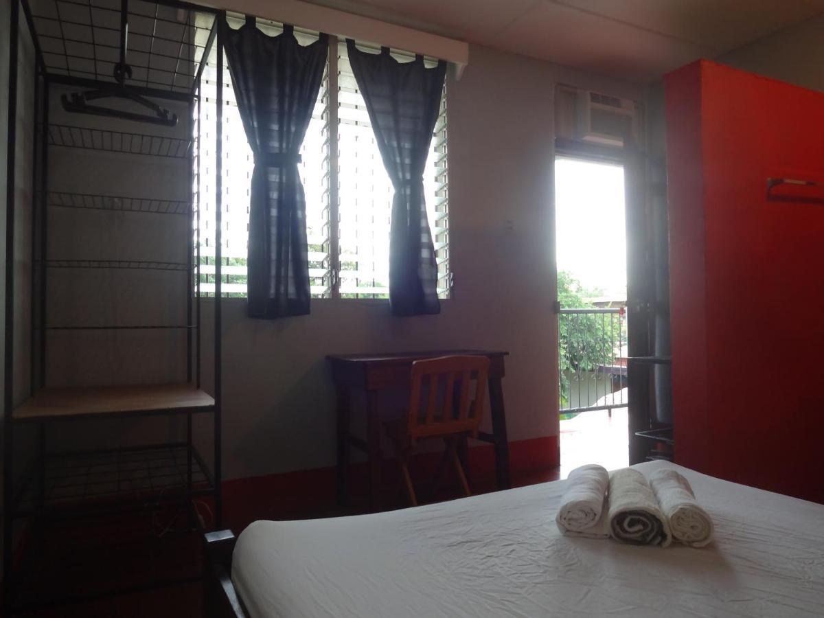 Hostal Harvest House Leon Bagian luar foto